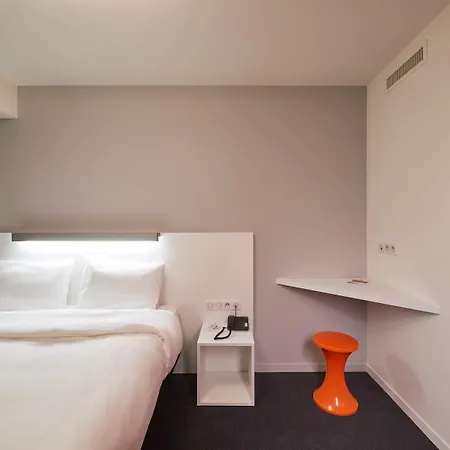 Le Nex2 Szálloda Tarbes