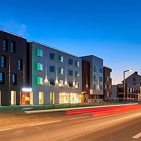 Le Nex2 Szálloda Tarbes