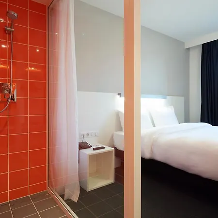 Le Nex2 فندق تارْب