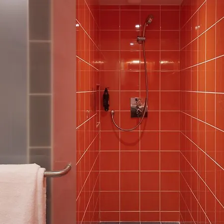 Le Nex2 فندق تارْب